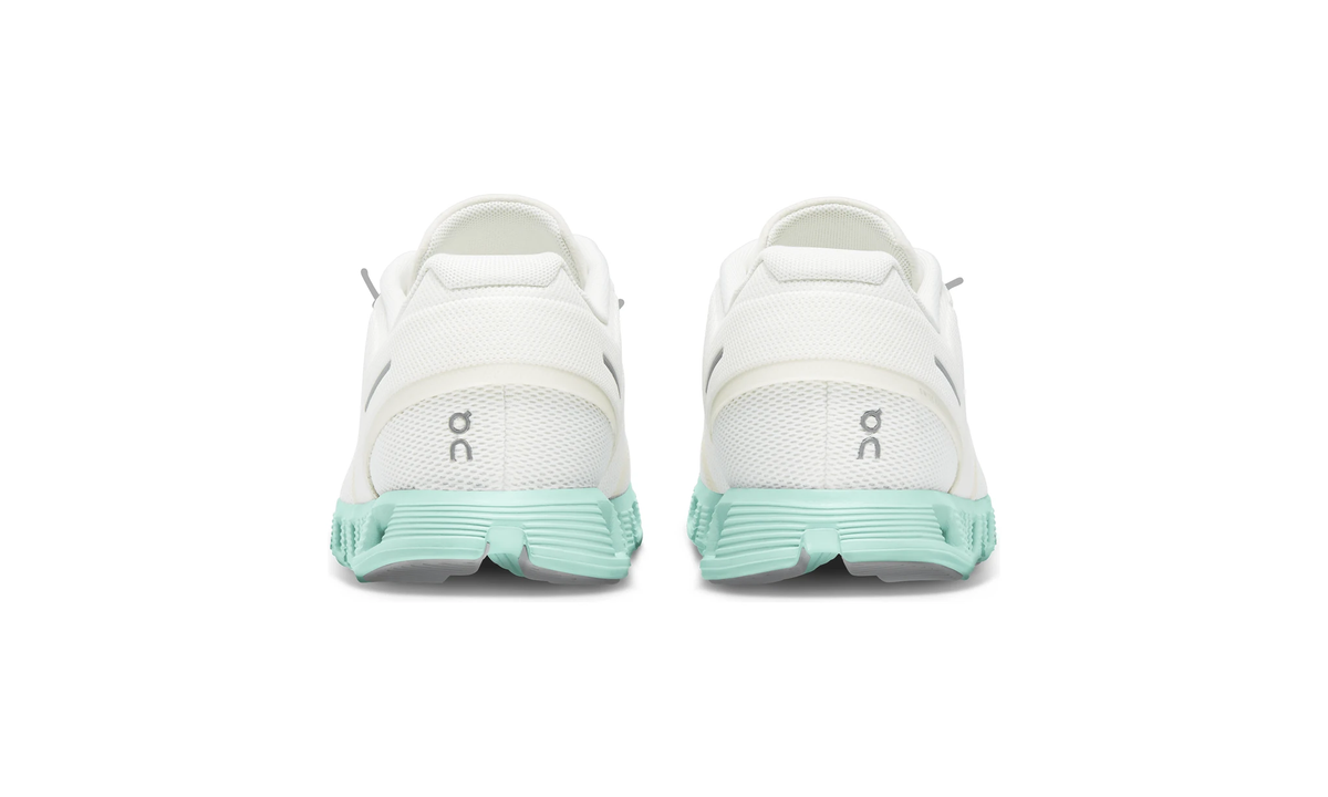 ON Cloud 5 'Undyed White Creek' - Guerdon Kicks -