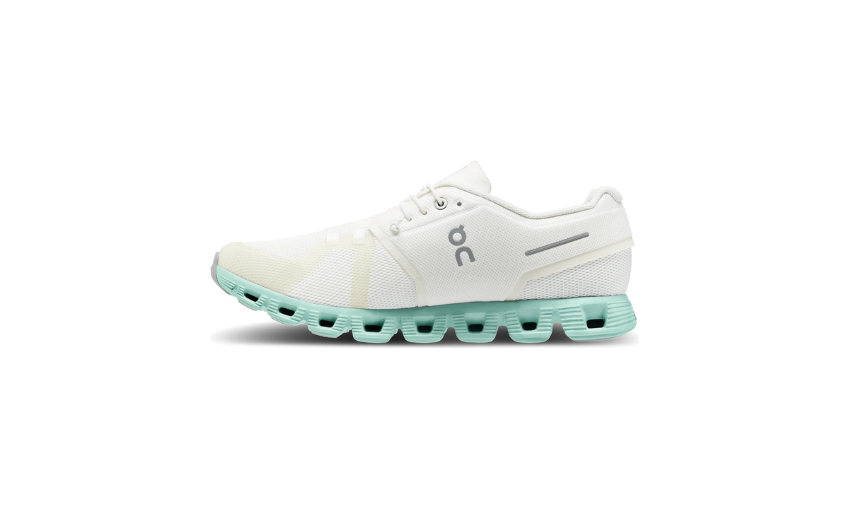 ON Cloud 5 'Undyed White Creek' - Guerdon Kicks -