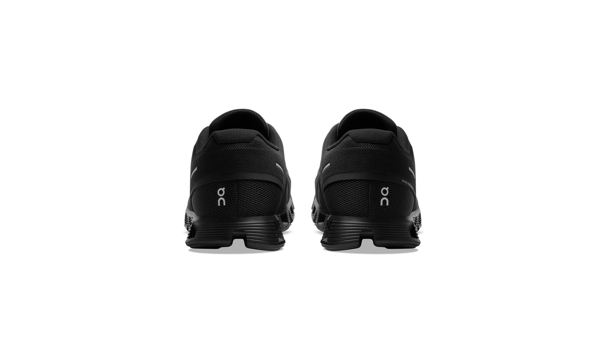 On Running Cloud 5 All Black - Guerdon Kicks -