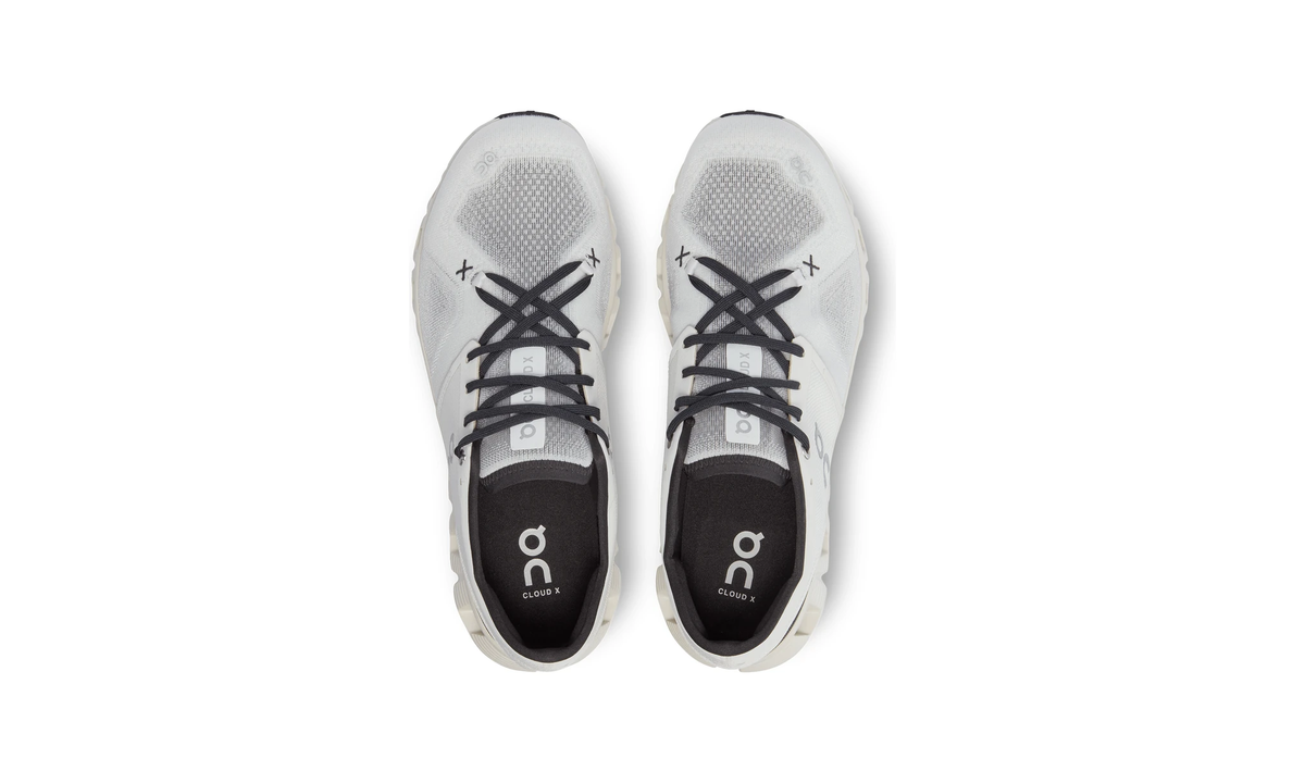On Running Cloud X 3 Ivory Black - Guerdon Kicks -