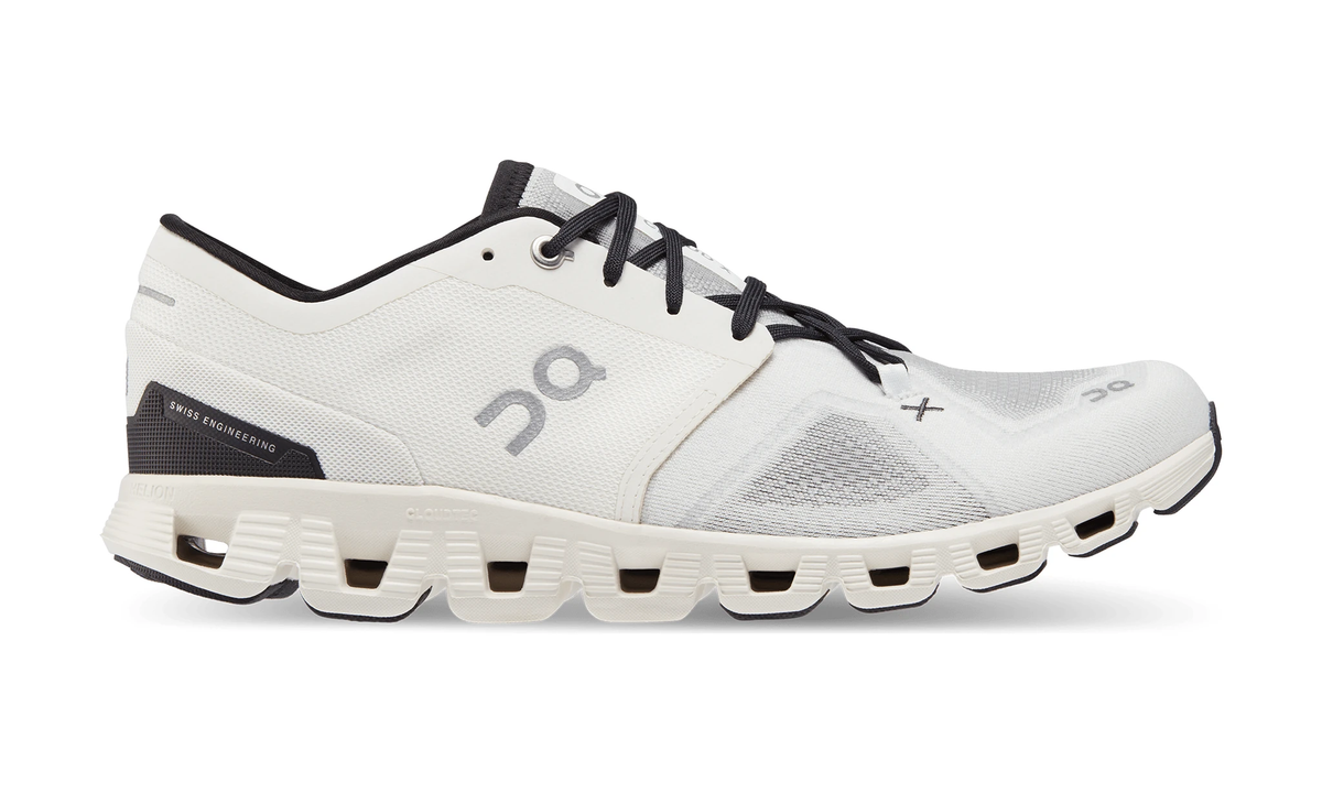 On Running Cloud X 3 Ivory Black - Guerdon Kicks -