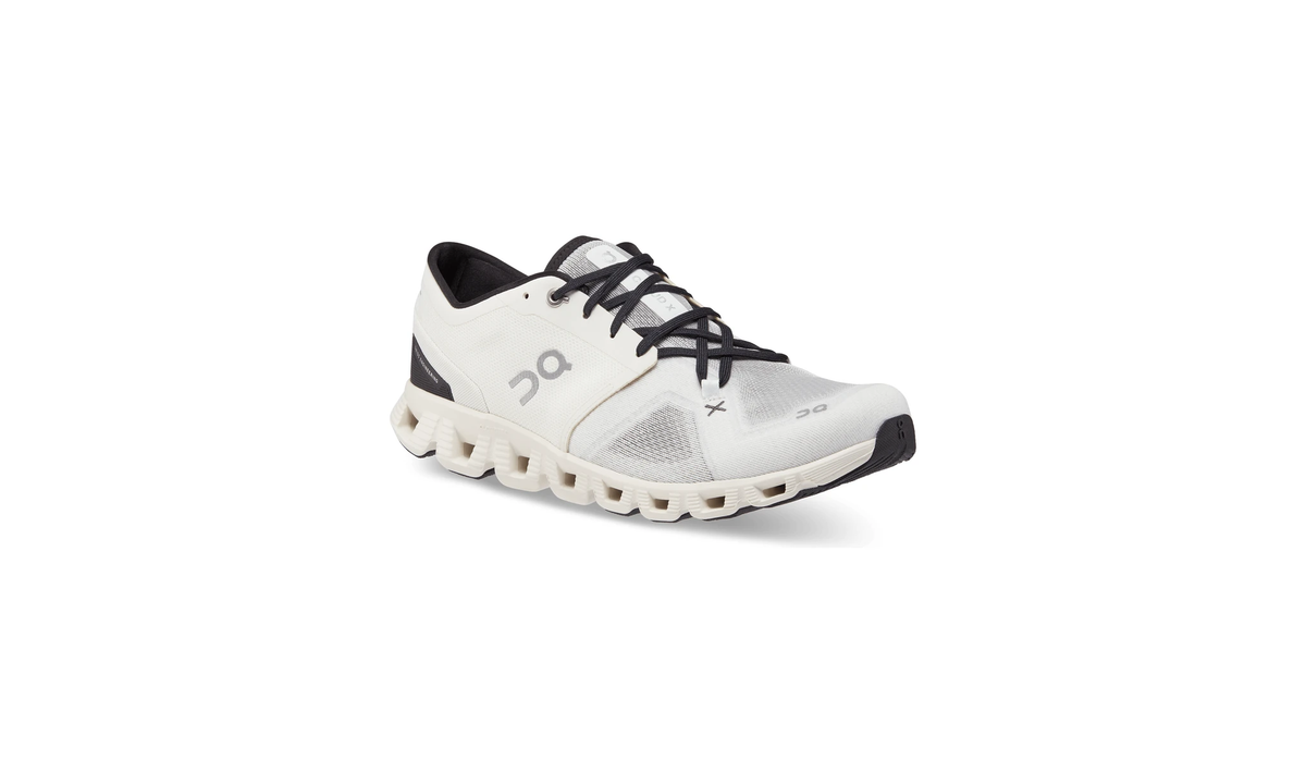 On Running Cloud X 3 Ivory Black - Guerdon Kicks -