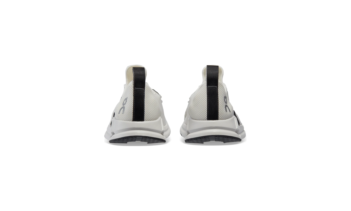 On Running Cloudeasy Undyed White - Guerdon Kicks -