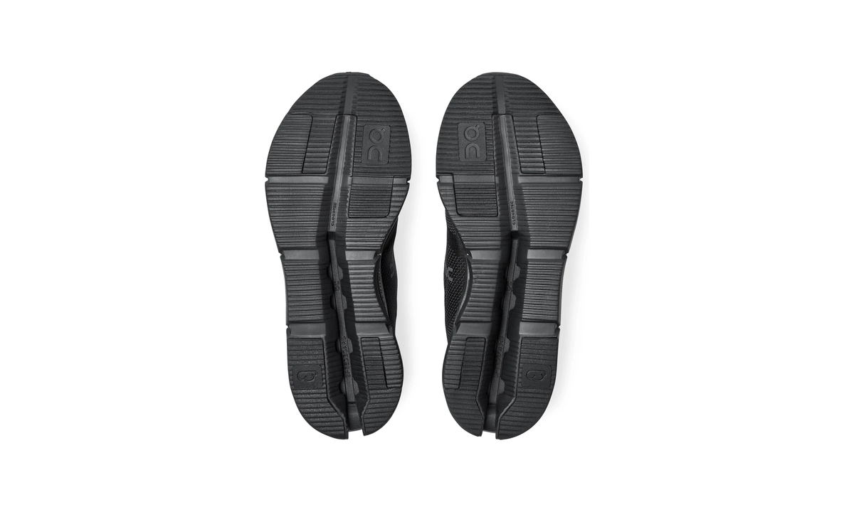 On Running Cloudnova Black Eclipse - Guerdon Kicks -