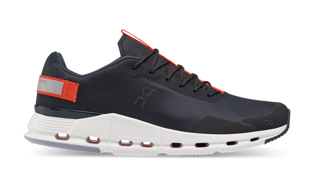 On Running Cloudnova Form Black Flame - Guerdon Kicks -
