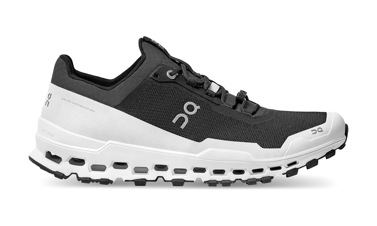 On Running Cloudultra Black White - Guerdon Kicks -