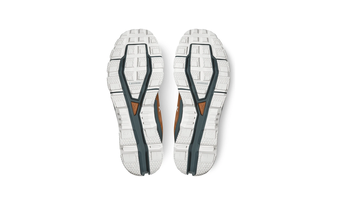 On Running Cloudventure Waterproof Pecan Lead - Guerdon Kicks -