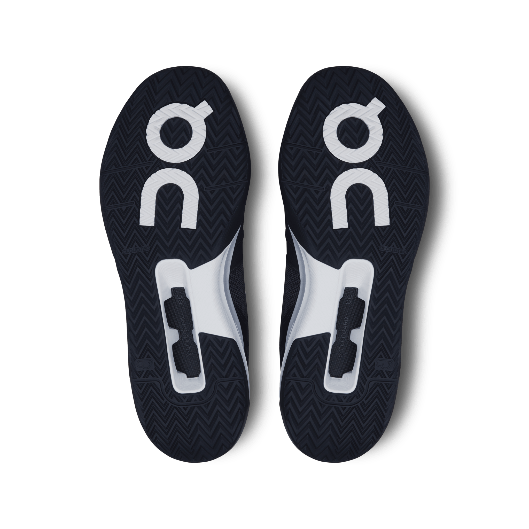 On The Roger Clubhouse Pro Black White - Guerdon Kicks -
