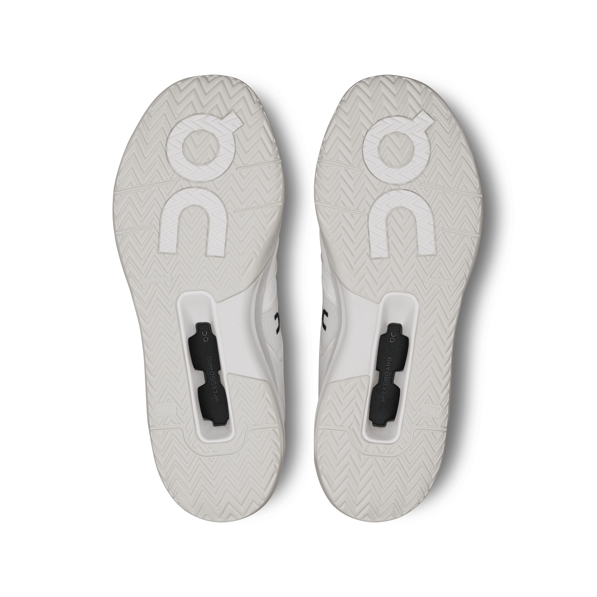 On The Roger Clubhouse Pro Undyed Ice - Guerdon Kicks -