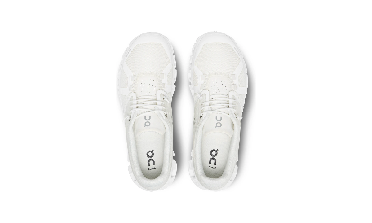 ON Wmns Cloud 5 'White' - Guerdon Kicks -