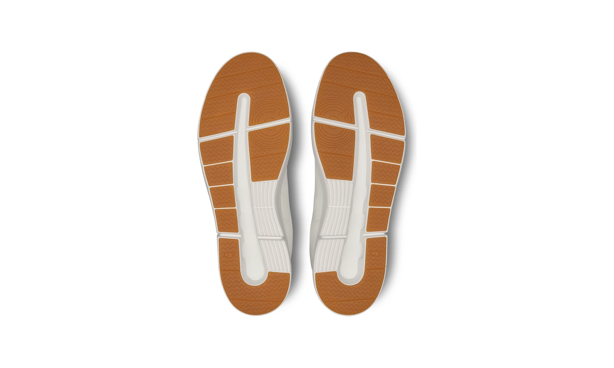 On The Roger Centre Court White Gum Grey Stitch