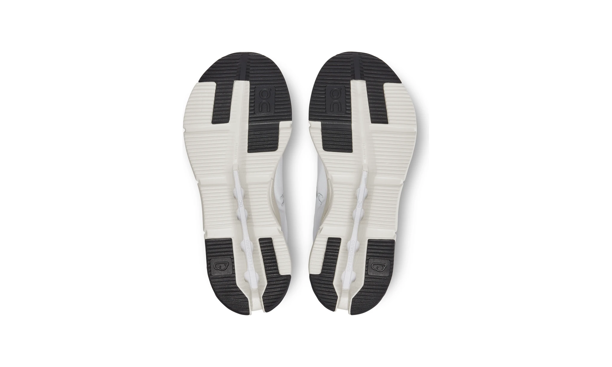 On Running Cloudnova Form White Eclipse (Women's)