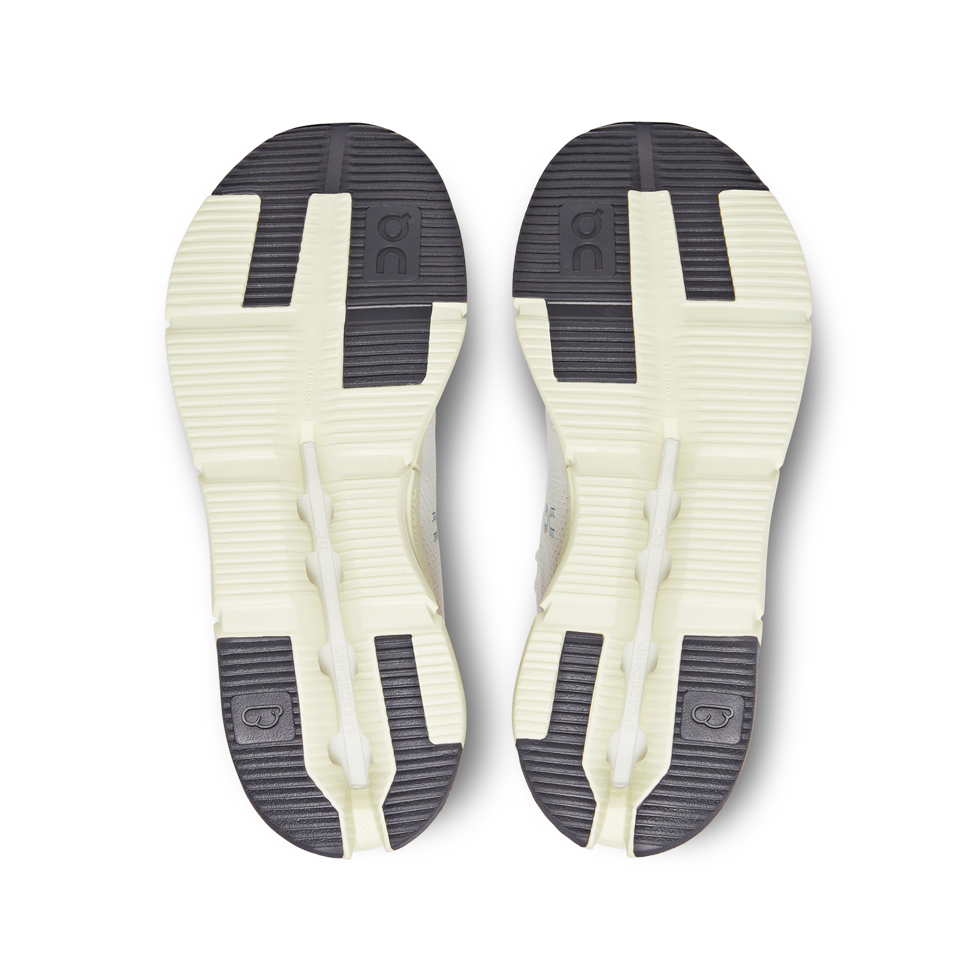 On Running Cloudnova Undyed White Seedling