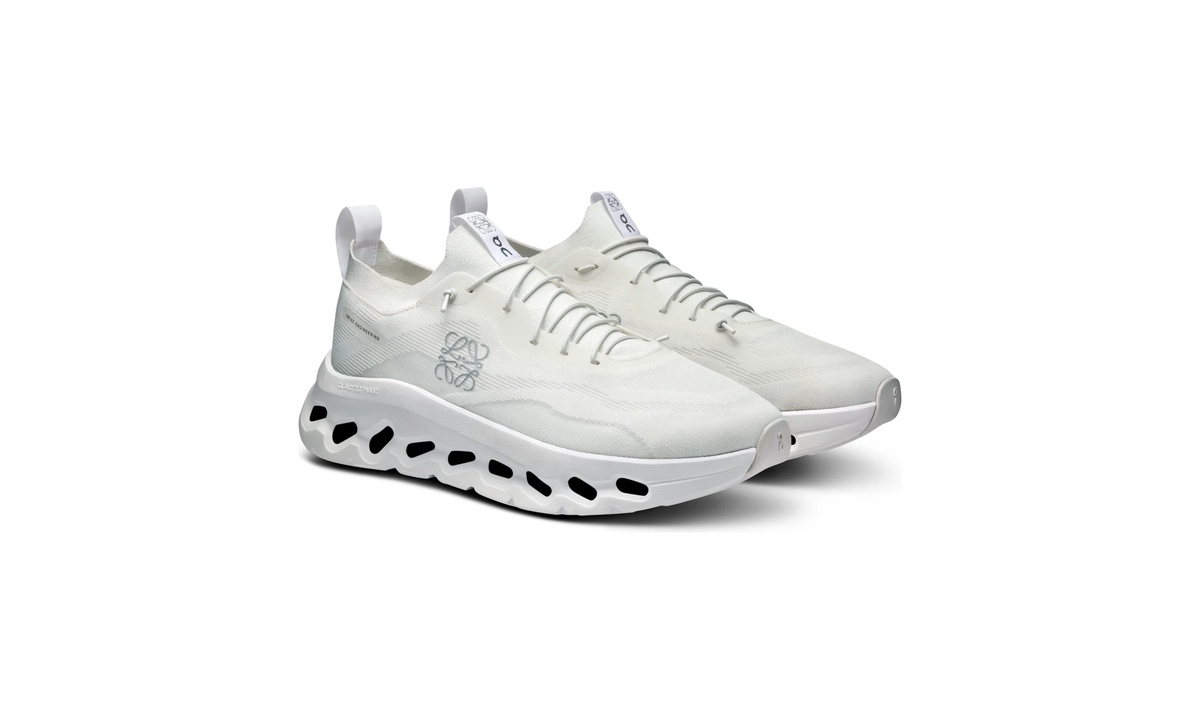 Cloudtilt LOEWE All White M