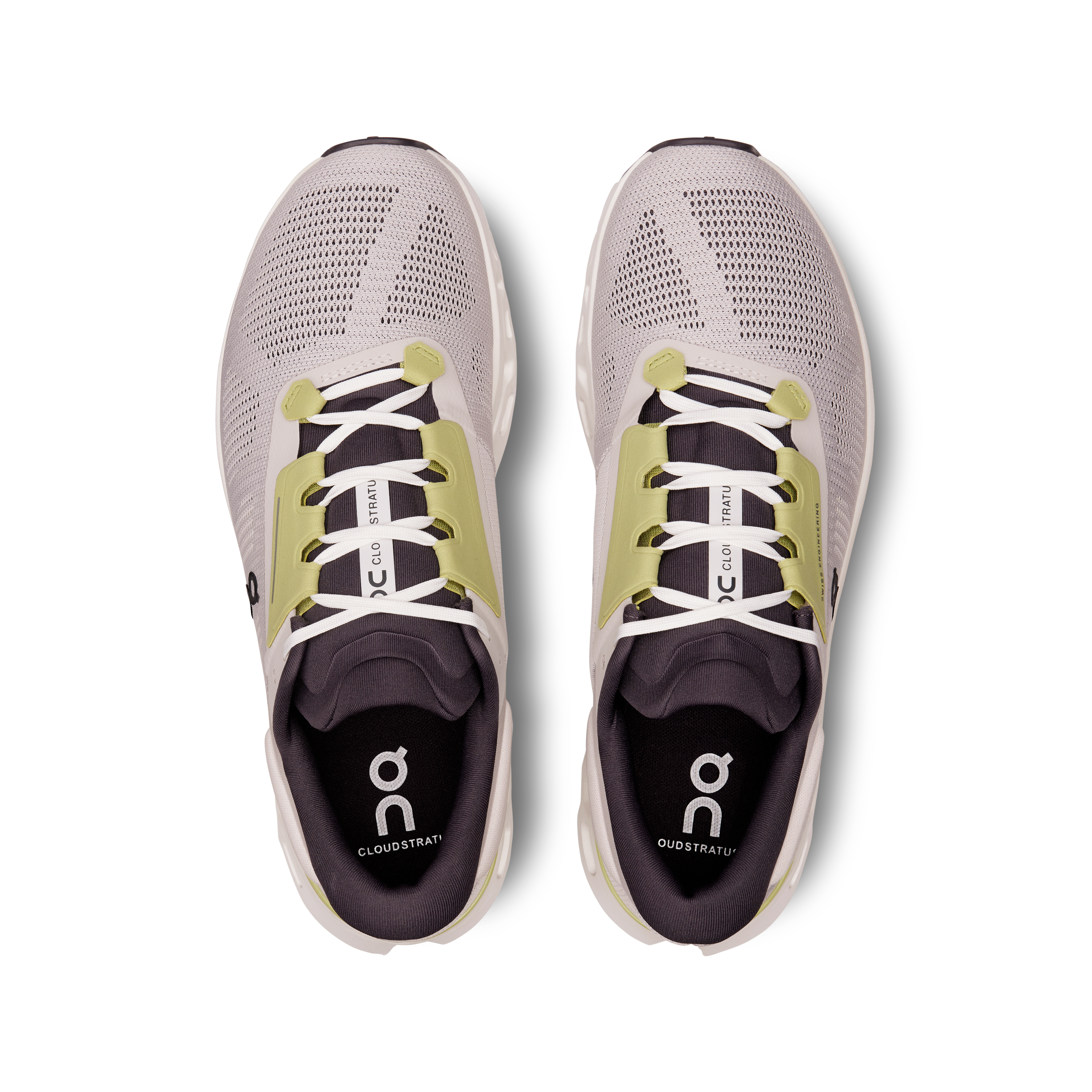 On Running Cloudstratus 3 Pearl Ivory