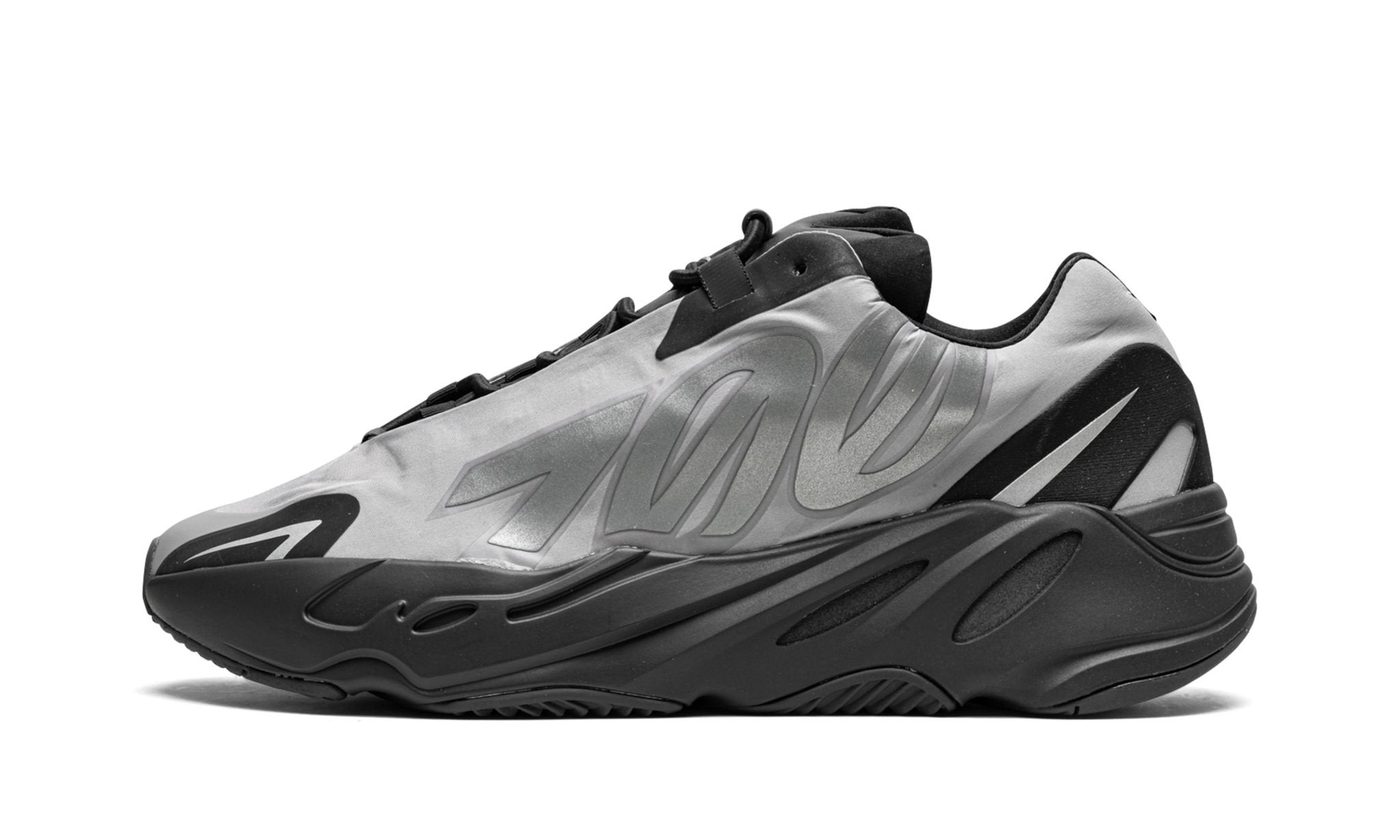 Yeezy Boost 700 Mnvn Metallic