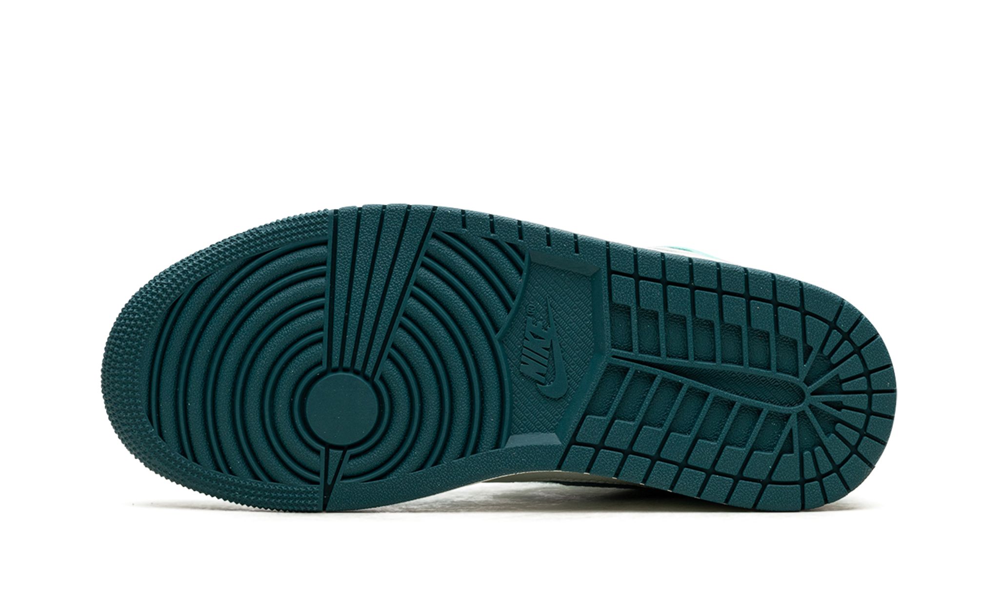 Wmns Air Jordan 1 Mid SE 'Bleached Turquoise / Sky J Teal'