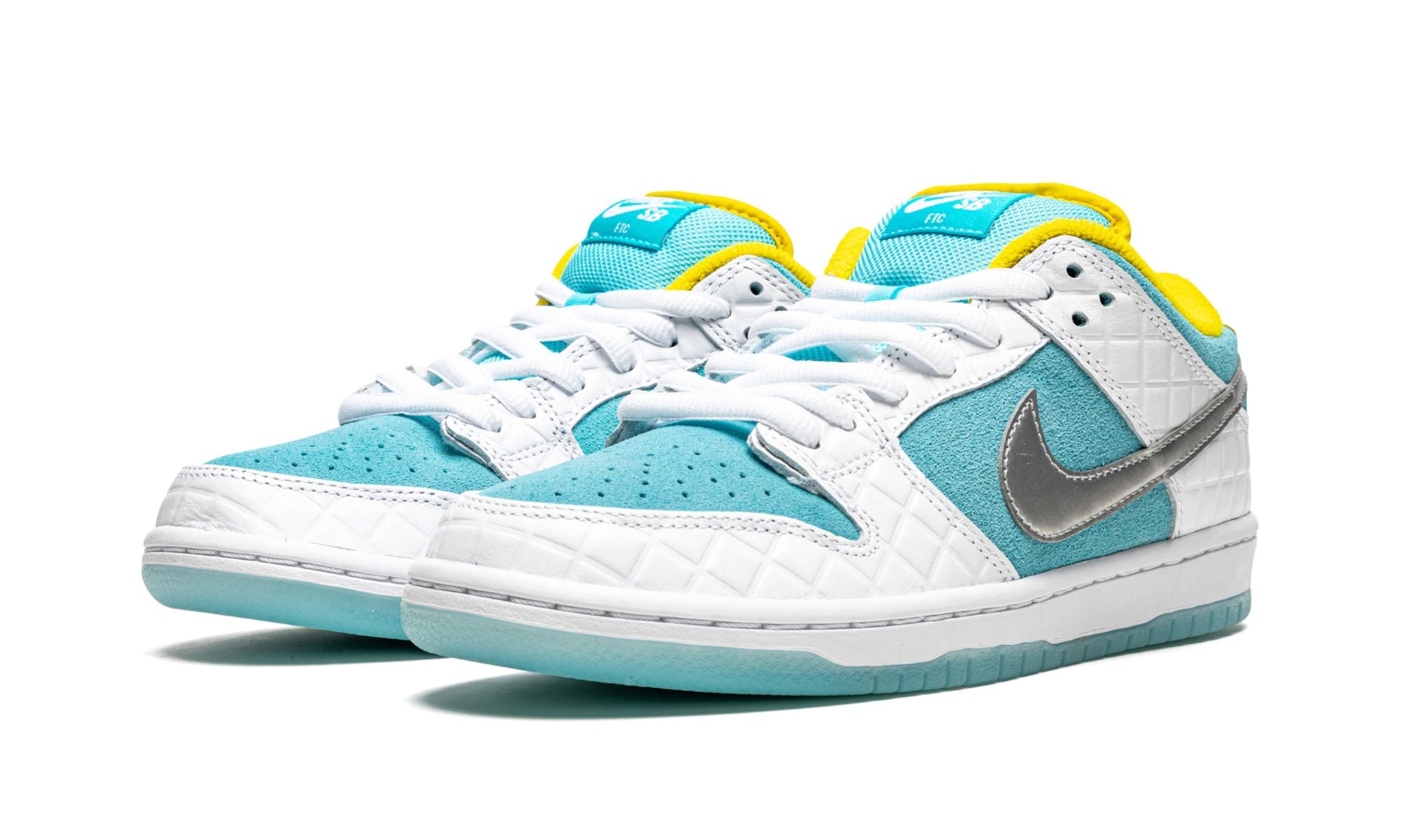 SB Dunk Low X FTC Lagoon Pulse